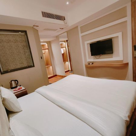 Aura Rooms デヘラードゥーン エクステリア 写真