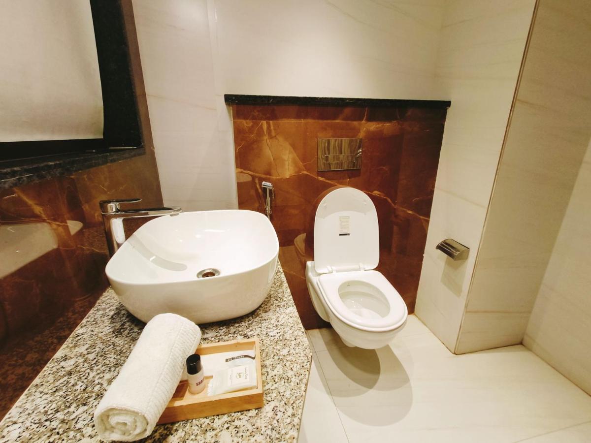 Aura Rooms デヘラードゥーン エクステリア 写真