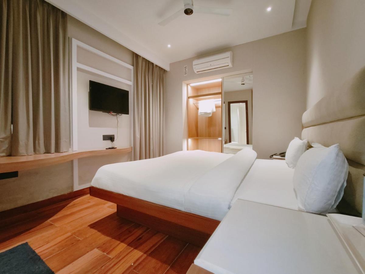 Aura Rooms デヘラードゥーン エクステリア 写真