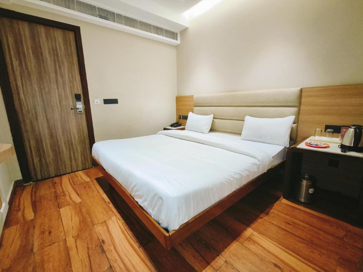 Aura Rooms デヘラードゥーン エクステリア 写真
