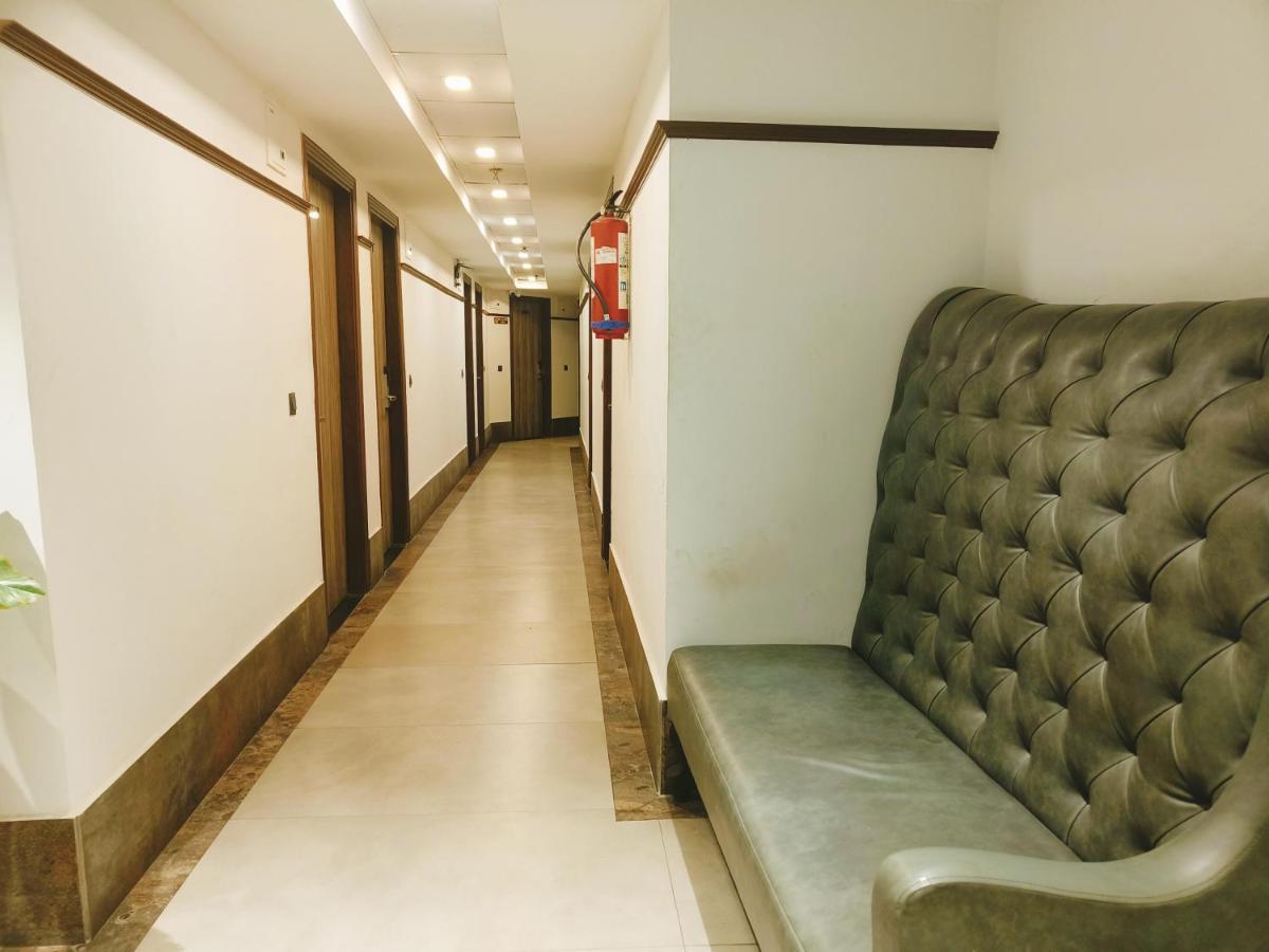 Aura Rooms デヘラードゥーン エクステリア 写真